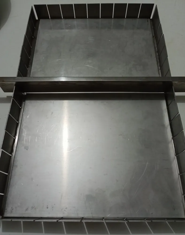 CORTADOR DE 50 BARRINHAS TAM.  5 X 7CM  (34,5X50X2,5cm) - BID 57/50