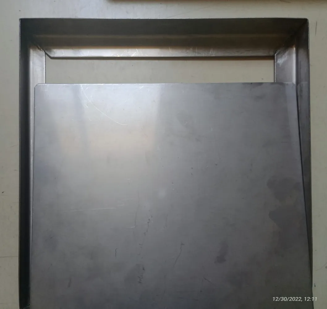  BANDEJA  FUNDO FALSO    TAM:    24 x 24 x 2 cm  - INOX 304 - 1.2 Imagem