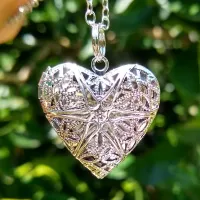 Colar Difusor Pessoal Relicário Para AROMATERAPIA CORAÇÃO PRATEADO - R80 - Foto 4