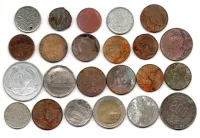 SEM GARANTIA - Lote com 23 Moedas Estrangeiras Gastas C/ Danos