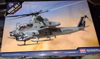 Helicoptero USMC AH-1 Z Viper Shark Mouth Kit Academy 1/35 - Foto 4