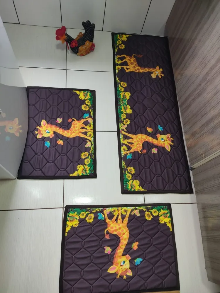 Jogo de Tapetes de Cozinha Antiderrapante Com 3 Peças - Girafa