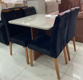 Mesa Madrid  com 4 Cadeiras  MADEIRA com tampo vidro 90x90