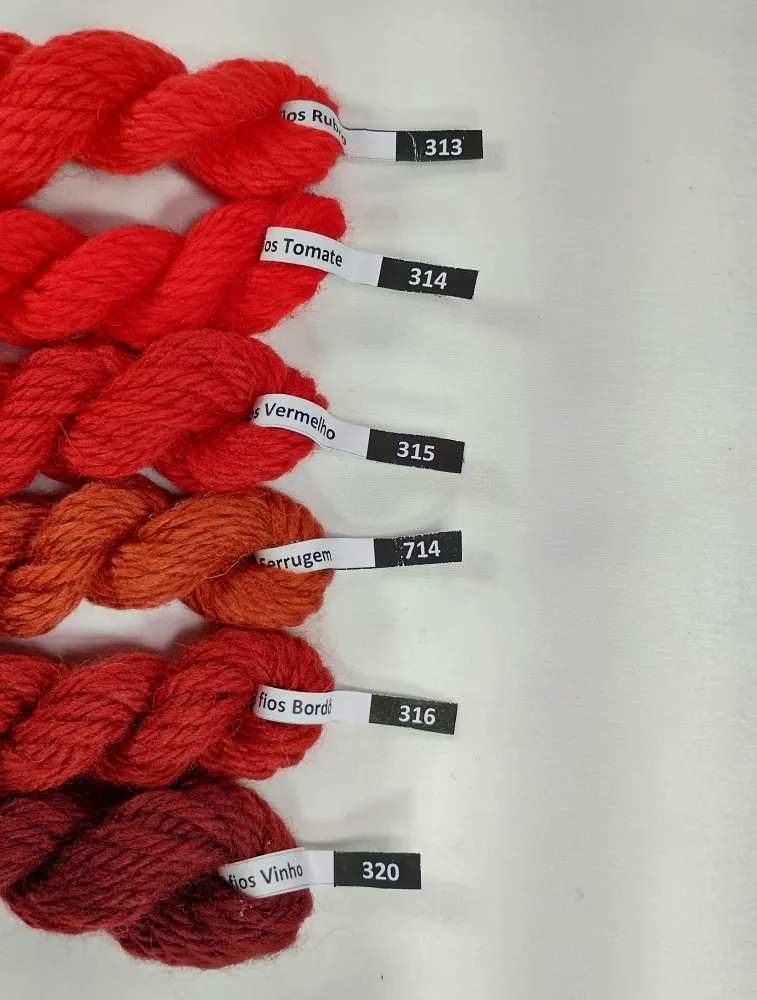 Conjunto 06 Cores Tons Vermelho de Lãs Paratapet Meadas 8 fios