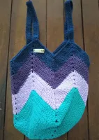 Bolsa de Crochê Quadrada Chevron Turquesa e Lilás (M) 15 - Foto 5