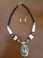  Conjunto Colar/Brincos/Pingente  Búzios - Branco - Foto 4