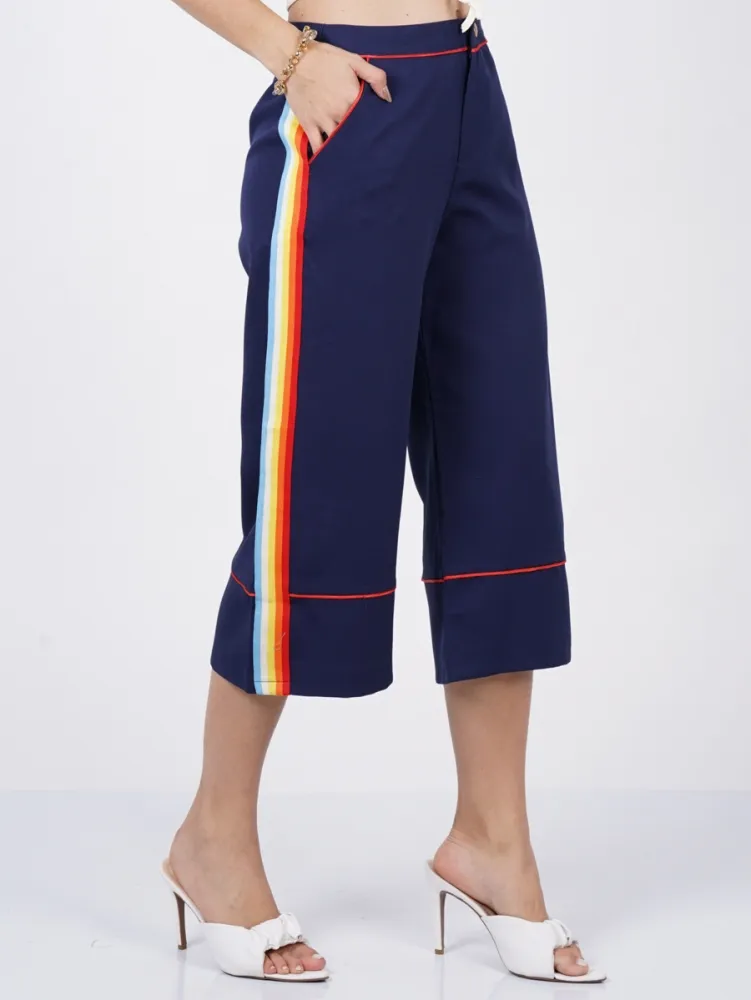 calça midi feminino com listrado ao lado