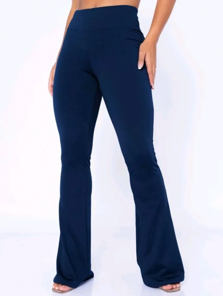 Calça Legging Feminina Flare Bailarina Boca de Cino Suplex Imagem