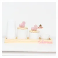 Corações - Kit Higiene - 5 peças - Poá - Bandeja  Madeira - Foto 2