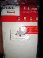 Pial Plus Conjunto 1 Tomada com espelho placa  4x2