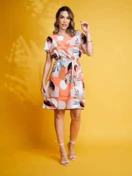 Vestido curto soltinho manga curta colorido vestido estampada