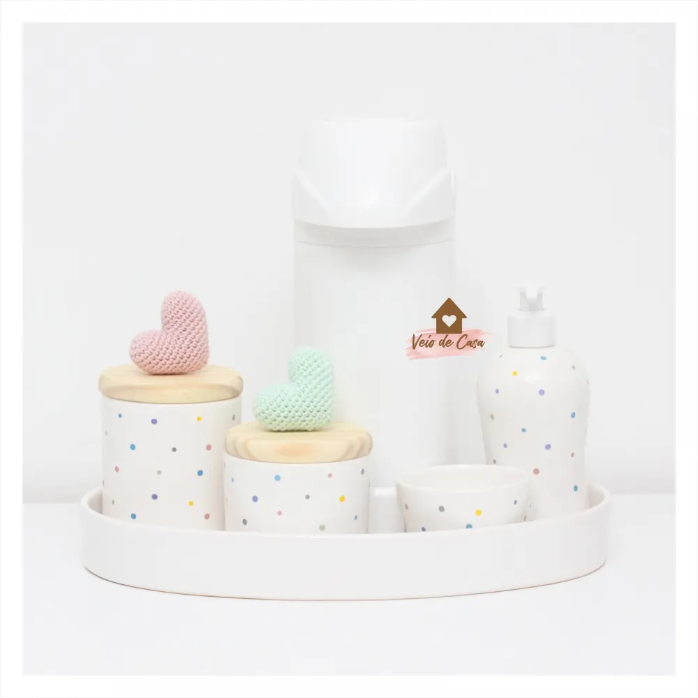 Kit Higiene - Corações - 6 peças - Poá - Bandeja Oval - Garrafa G