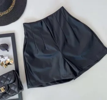 Shorts Zara Couro