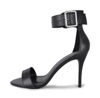 Sandália Emma Preta de Tiras com Atacador e Numeração Especial