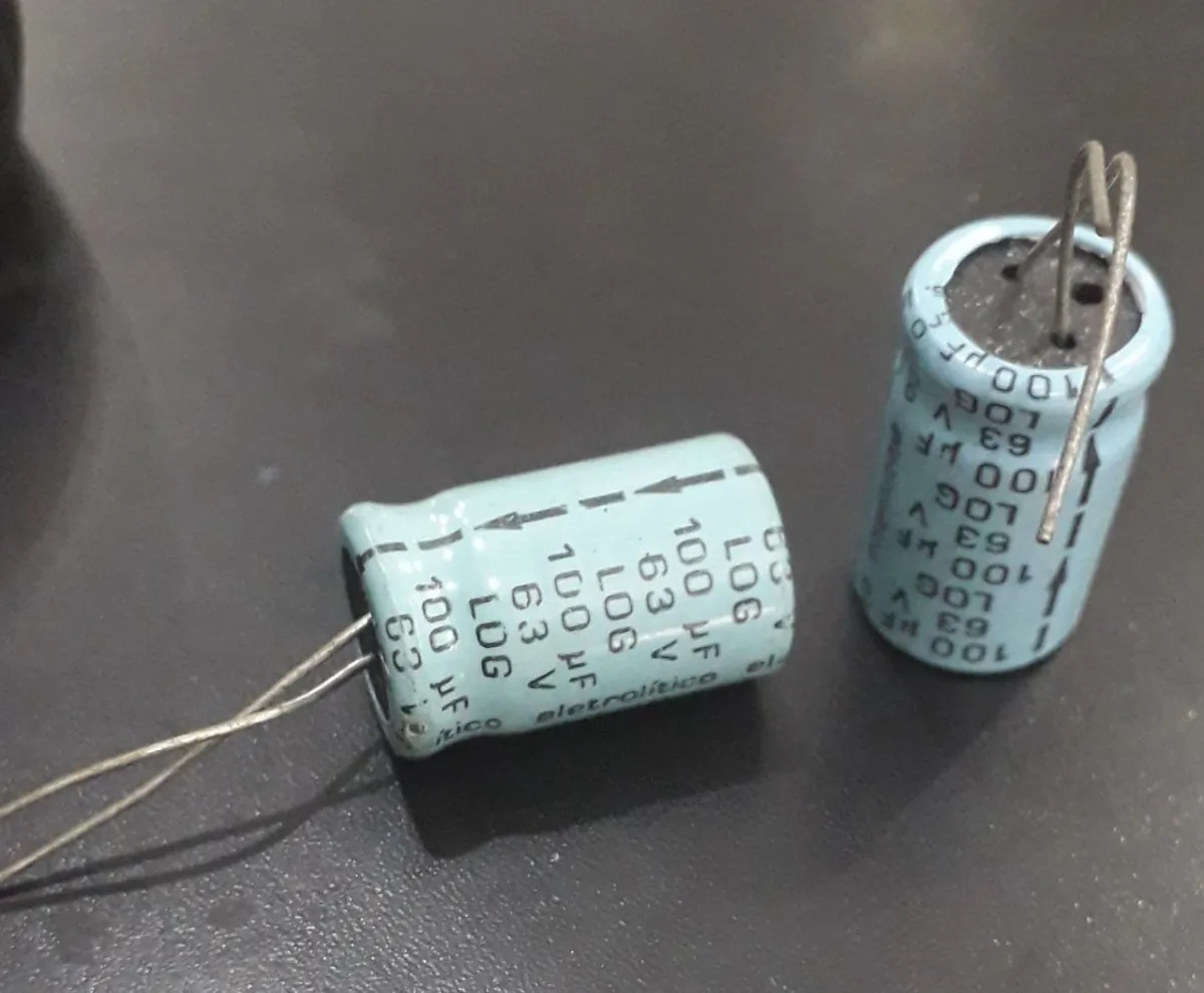 CAPACITOR ELETROLITICO 100UFX63V BIPOLAR