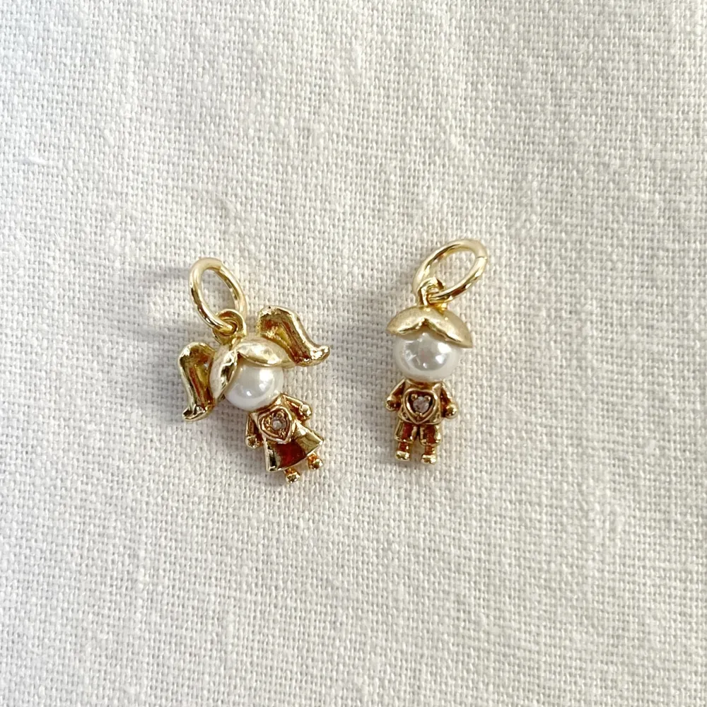 Pingente Filhos Dourado com Cabeça de Pérola Imagem