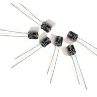 CAPACITOR ELETROLITICO 22UFX35V MINI