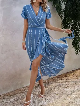 Vestido impressão listrada acabamento de babados embrulho lado do nó