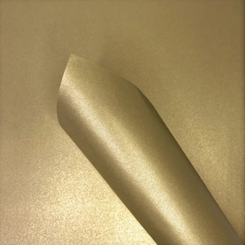 Papel Perolado Liso Ouro - Tam. A4 - 1uni.