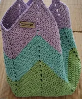 Bolsa de Crochê Quadrada Chevron Verde e Lilás (M) 19 - Foto 6