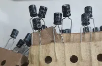 CAPACITOR ELETROLITICO 1,5UFX50V MINI