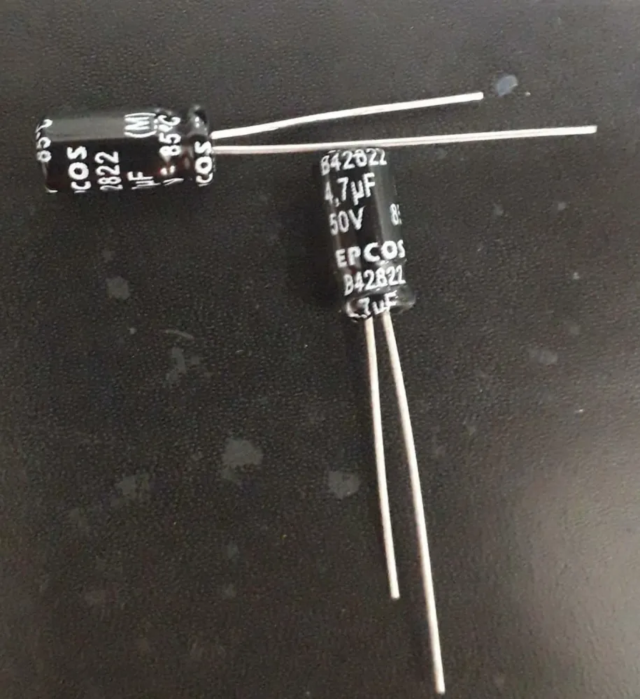 CAPACITOR ELETROLITICO 4,7UFX50V BIPOLAR 