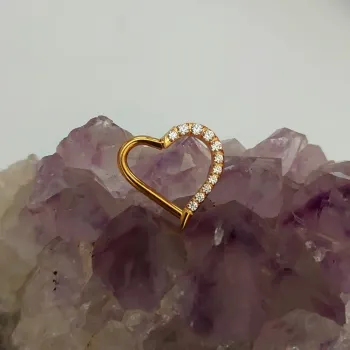 Argola CORAÇÃO Pontinha em Titânio PVD GOLD 1.2mm com Pedra Cravejada  TIT21 - Foto 2