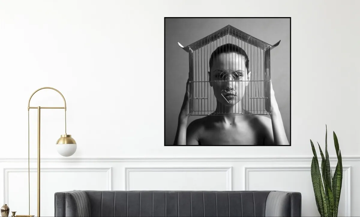 Quadro Mulher na gaiola