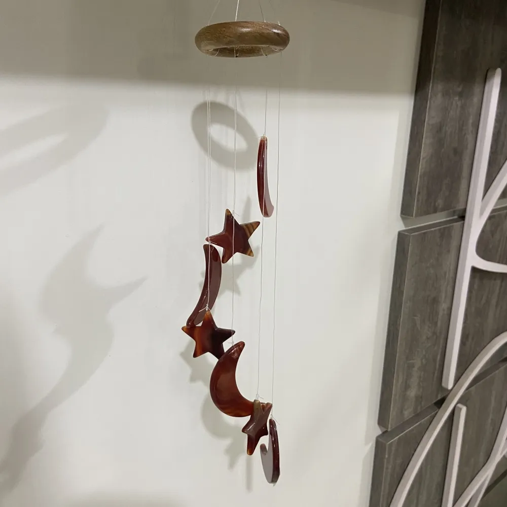 Sino dos Ventos Ágata Lua e Estrela (marrom avermelhado)