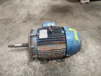 Motor elétrico trifásico WEG 7,5 CV 2 polos 220V/380V/440V - Cód. 78 - Foto 3