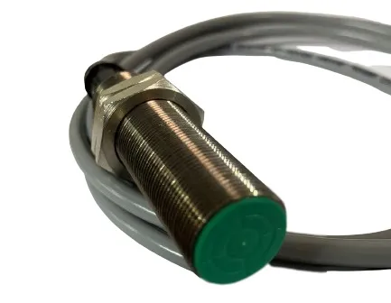 990 - SENSOR INDUTIVO 24 VCC 4 FIOS DIAM. 18MM PNP