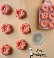 Molde de Silicone Bombom Sakurinha - Foto 3