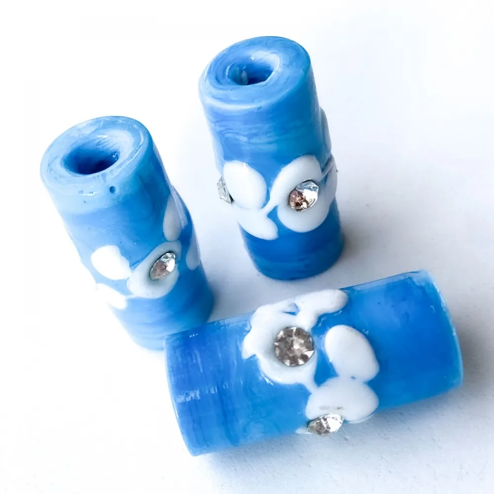 Firma de murano Strass G Azul Clara e Branca Imagem