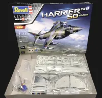Avião Harrier GR-1 Kit Revell 1/32 ed. especial 50 anos - Foto 3