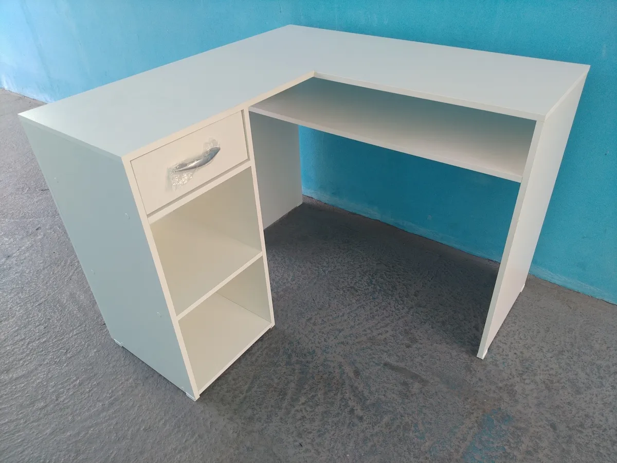 Mesa Manicure em L Tatiane Imagem