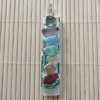 PINGENTE DE PEDRA NATURAL SELENITA 7 CHAKRAS - 014