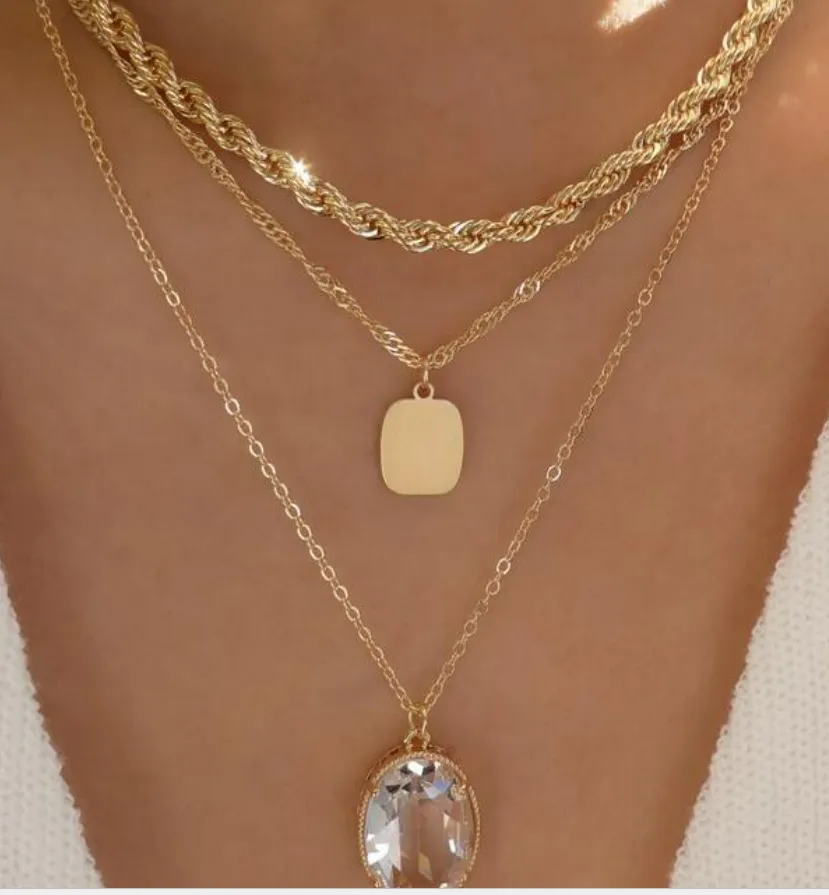 Colar em camadas Strass Oval & Quadrado Amuleto Imagem