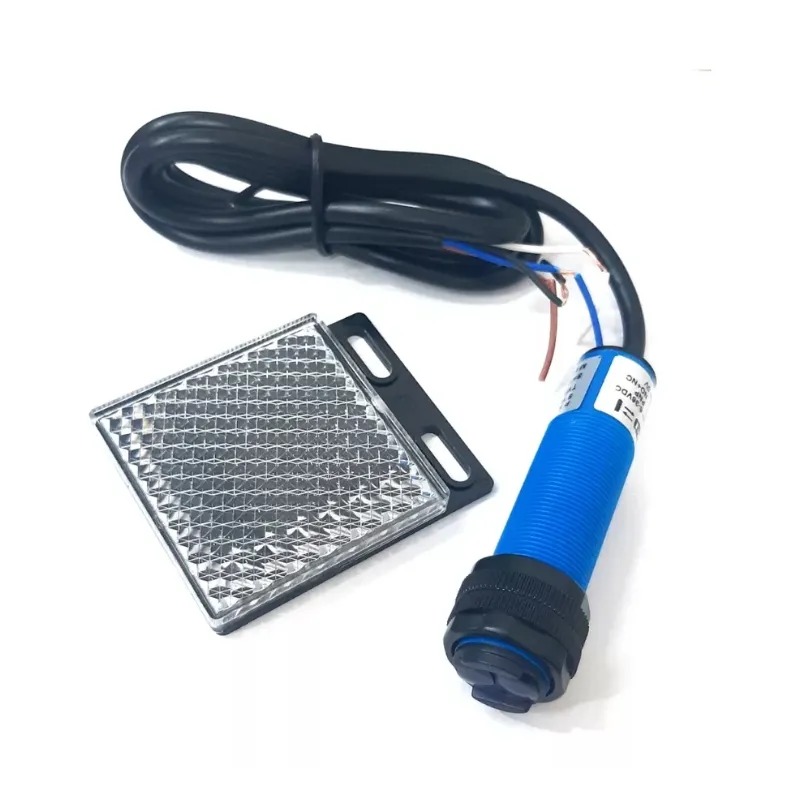 SENSOR FOTOELETRICO RETRORREFLEXIVO E3F-R2N2 NPN 