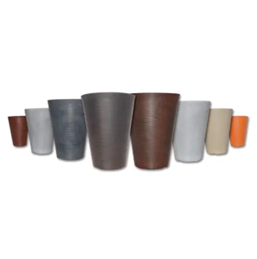 Vaso Decorativo Madrid 54" de Polietileno Cor Marrom Tabaco