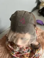 Touca com cabelo implantado 15 cm repartição livre 55 cm de orelha a orelha  humana brasileiro  - Foto 5