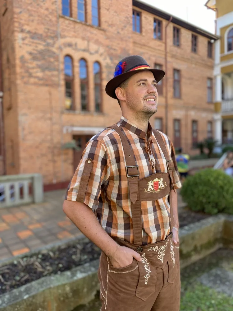 BERMUDA ELABORADA  C/PUNHO