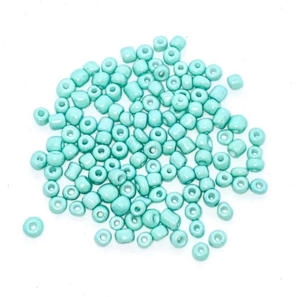 Missanga de vidro Verde Água - 6/0  - 4mm