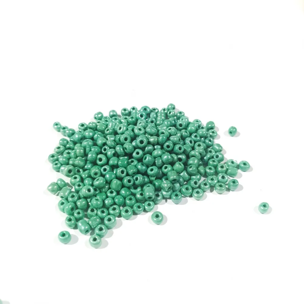 Missanga de vidro Verde Perolado - 6/0  - 4mm