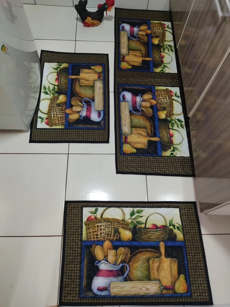 Jogo de Tapete Cozinha - Cesta e Talheres de Madeira Imagem