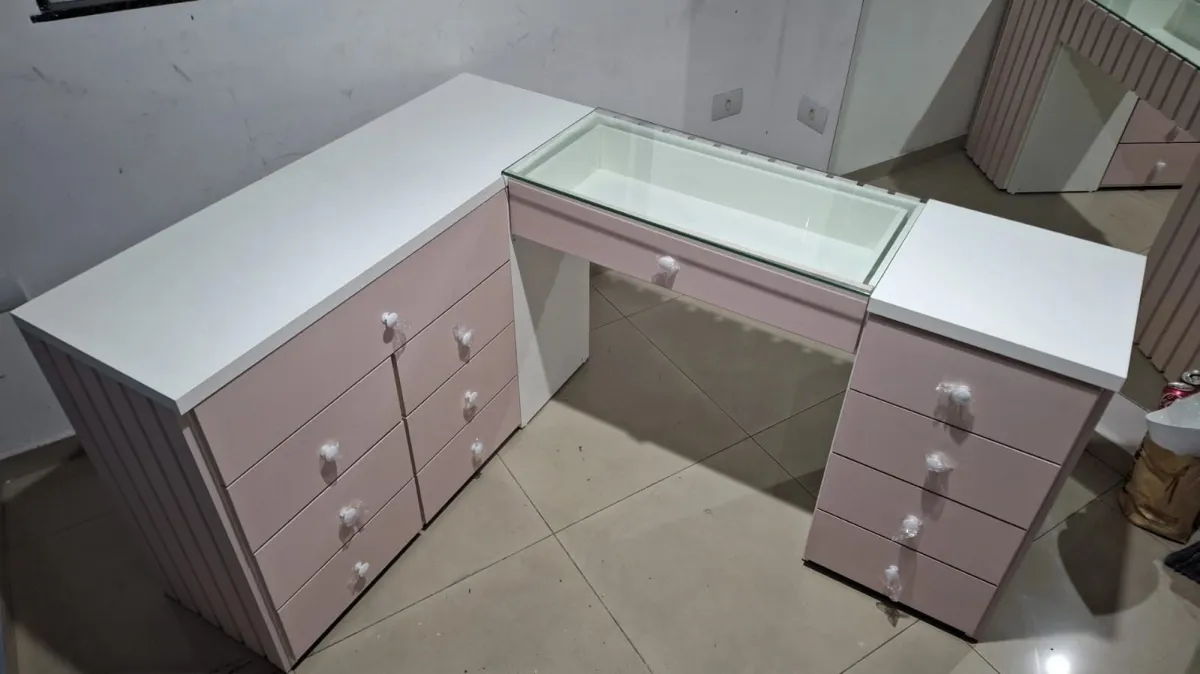 Mesa Manicure em L Ripado Samara