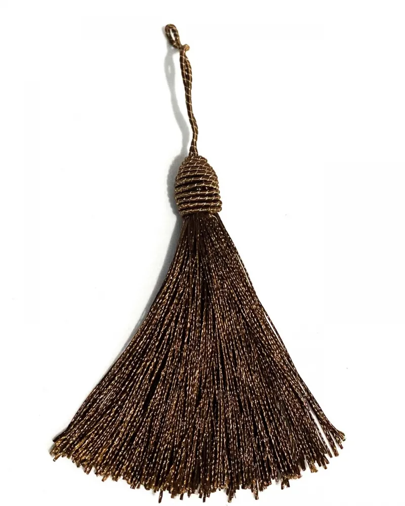  Tassel Marrom Escuro