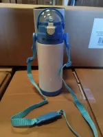 SQUEEZE INFANTIL 350ML BRANCA TAMPAS ROSA OU AZUL TERMICO SUBLIMATICO INOX COM ALÇA TIRA COLO - Foto 2