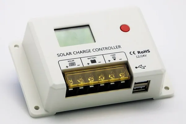CONTROLADOR  SOLAR PWM 20A 12V/24V 2USB HC2420
