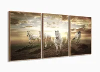 Quadro Decorativo Cavalos 3 Partes 120x60  Em Tecido sala com moldura filete
