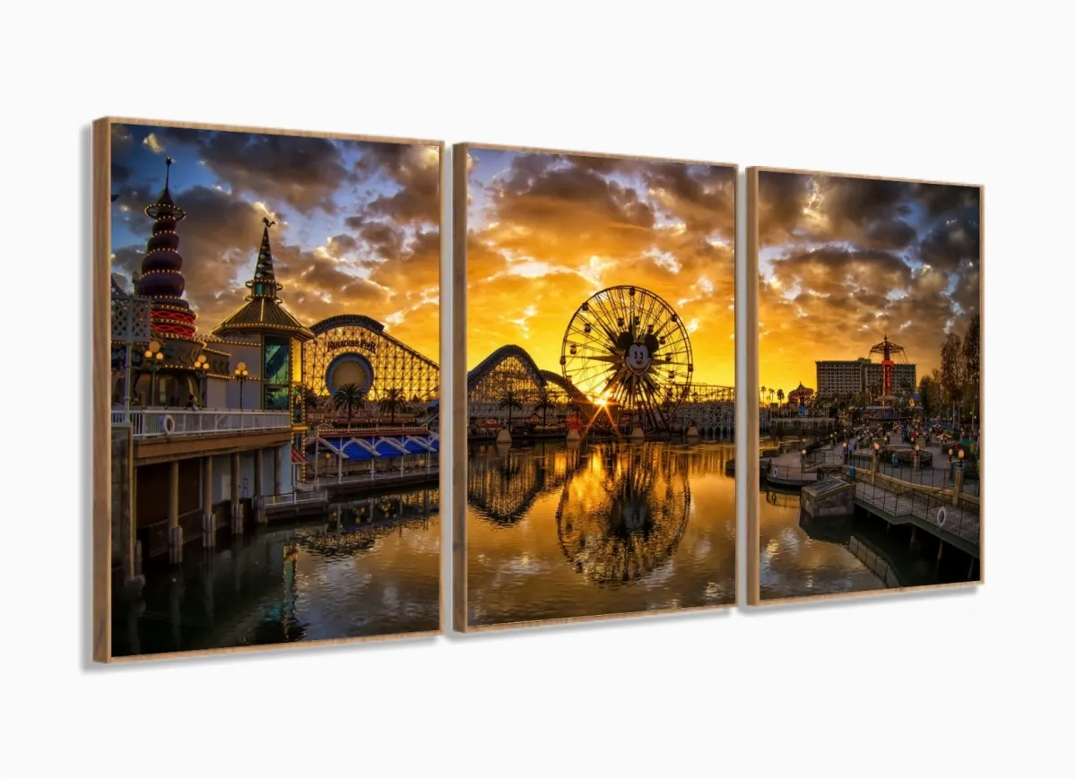 Quadro Decorativo Disney Parque 120x60 3 peças com moldura filete Imagem